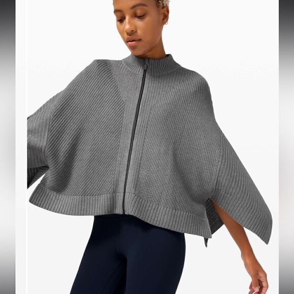 Lululemon Softer Still Wrap in Heathered in Asphalt Grey - Picture 5 of 12